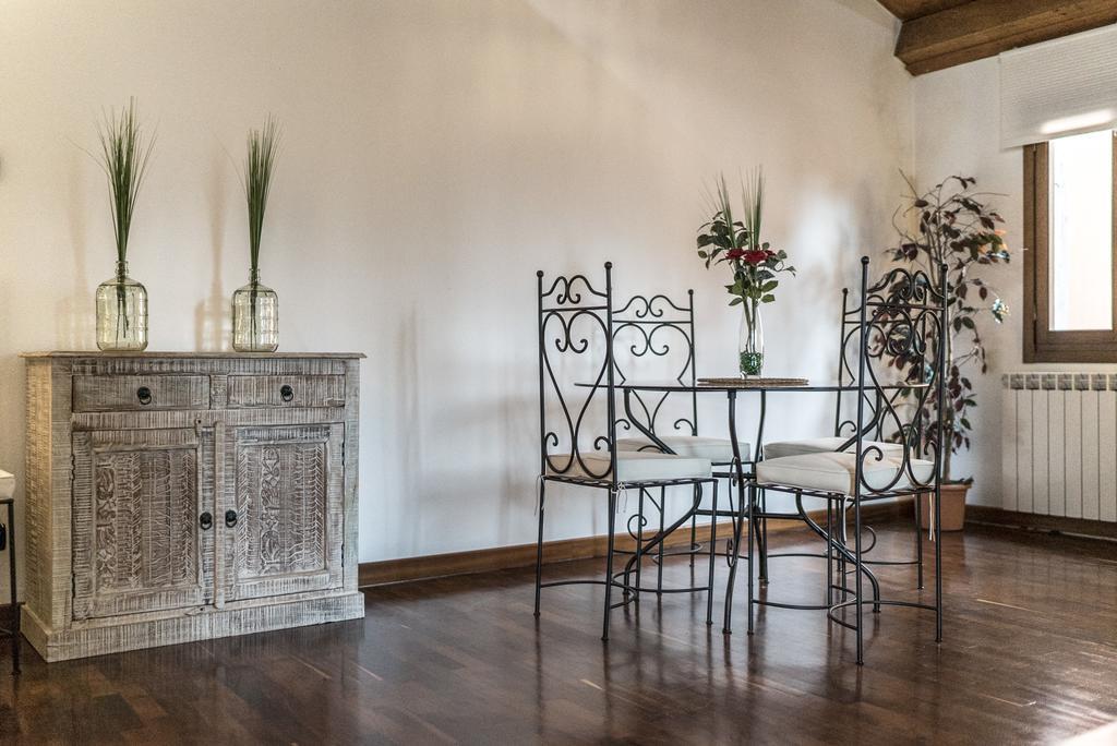 Apartamento Mansarda Magritte